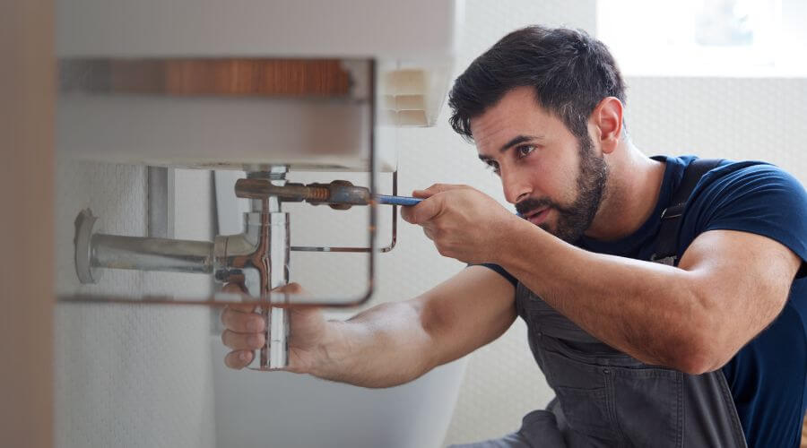 Expert burst pipe repair services in Statenville, GA